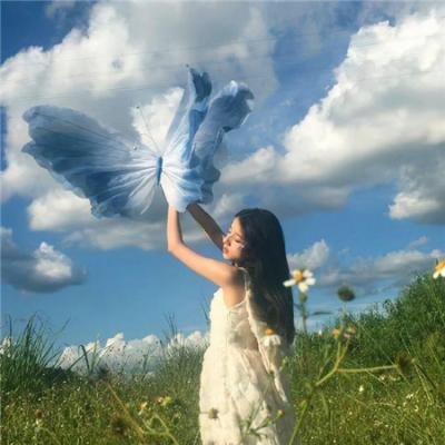 美女蛇岛求生